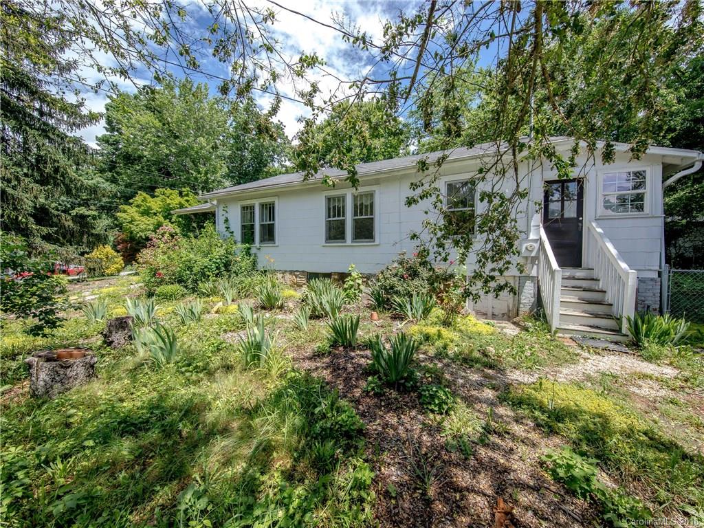 13 Deavermont Circle Asheville NC 28806