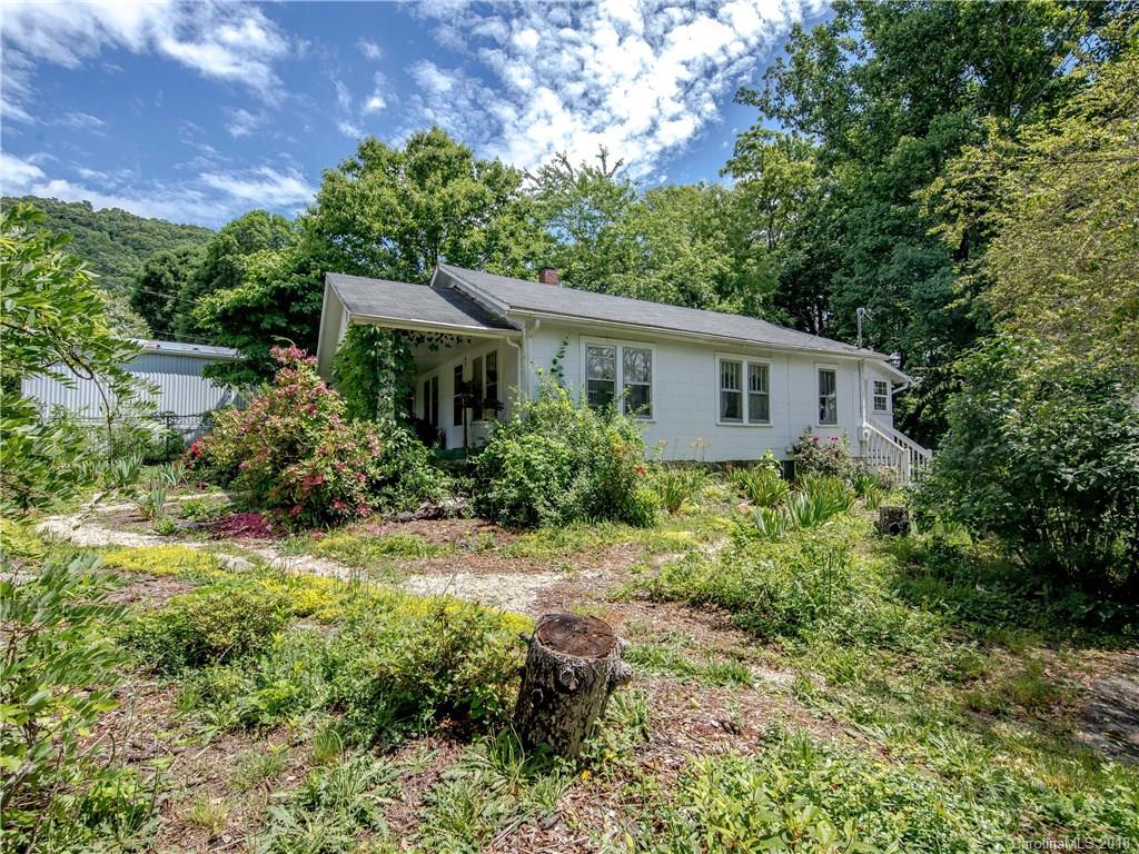 13 Deavermont Circle Asheville NC 28806
