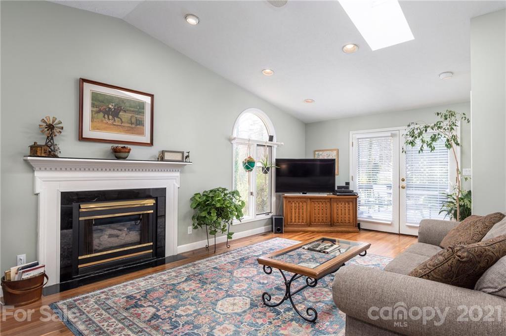 31 Springwood Drive Asheville NC 28805