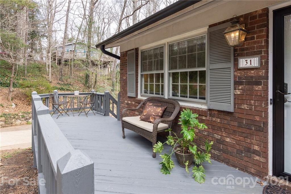 31 Springwood Drive Asheville NC 28805