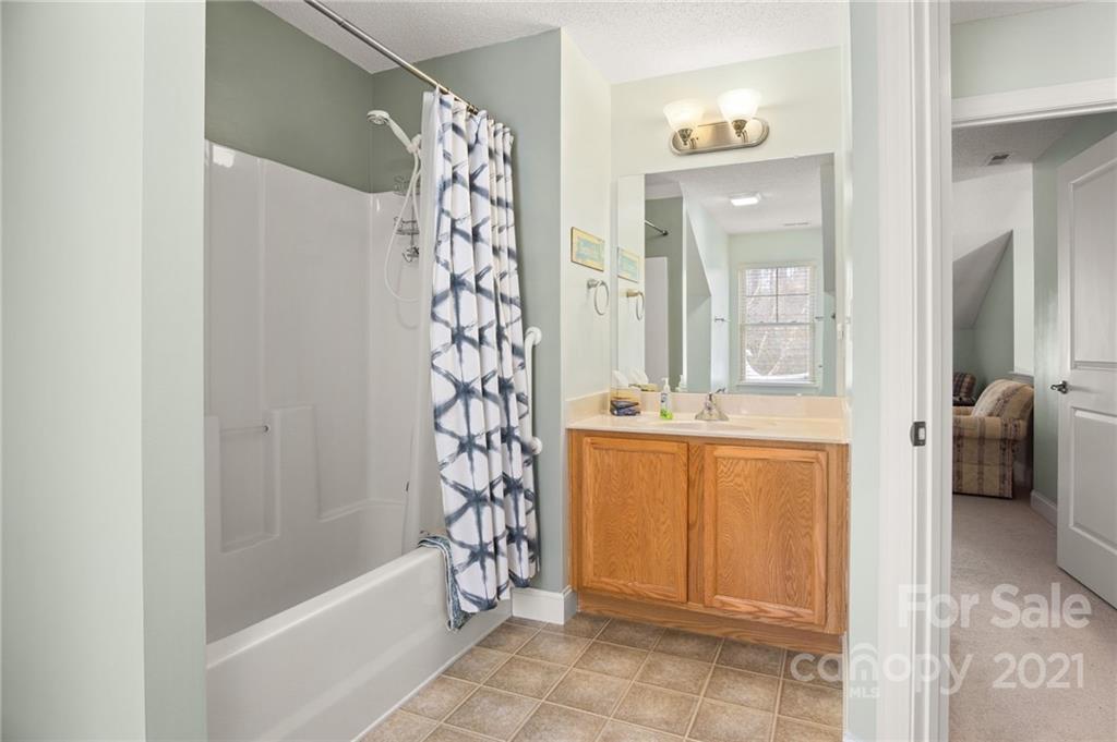 156 Wash Creek Drive Hendersonville NC 28739