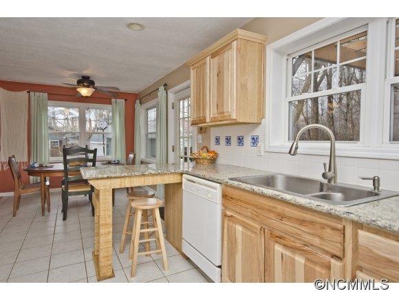 30 Old Stagecoach Road Swannanoa NC 28778