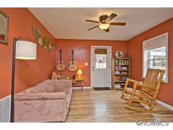 30 Old Stagecoach Road Swannanoa NC 28778