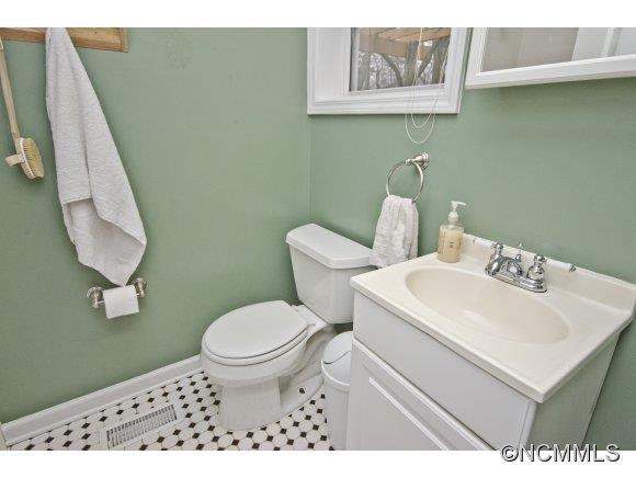 30 Old Stagecoach Road Swannanoa NC 28778