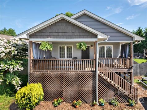 5 Huffman Road Asheville NC 28806
