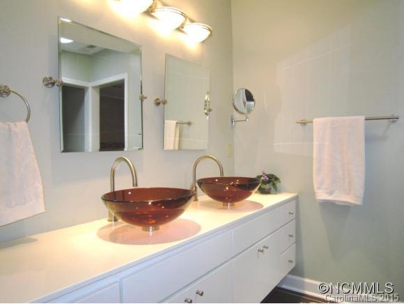 95 Davidson Road Swannanoa NC 28778