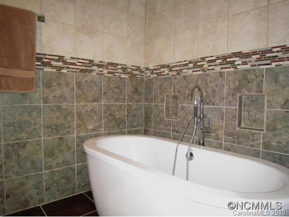 95 Davidson Road Swannanoa NC 28778