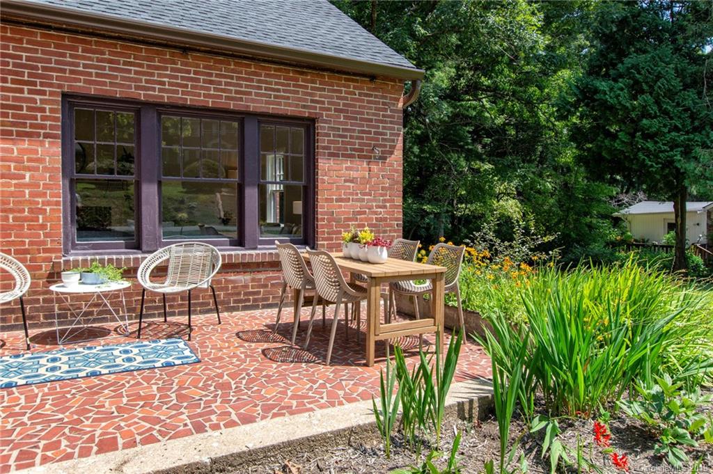 44 Lakewood Drive Asheville NC 28803