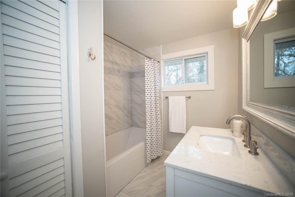 5 Violet Hill Circle Asheville NC 28805