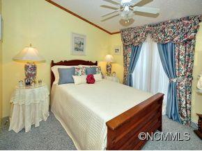 44 Dogwood Knoll Asheville NC 28805