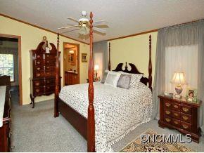 44 Dogwood Knoll Asheville NC 28805