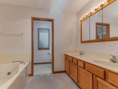 11 Brody Trail Asheville NC 28804
