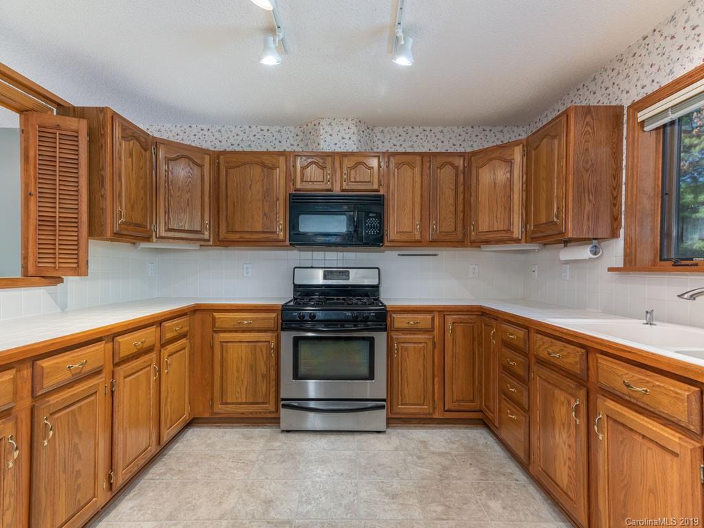 11 Brody Trail Asheville NC 28804