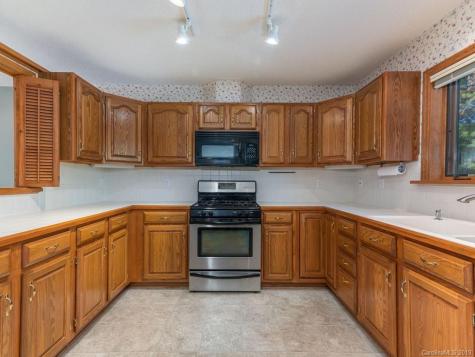 11 Brody Trail Asheville NC 28804