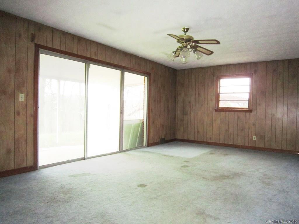 12 Water Oak Lane Candler NC 28715