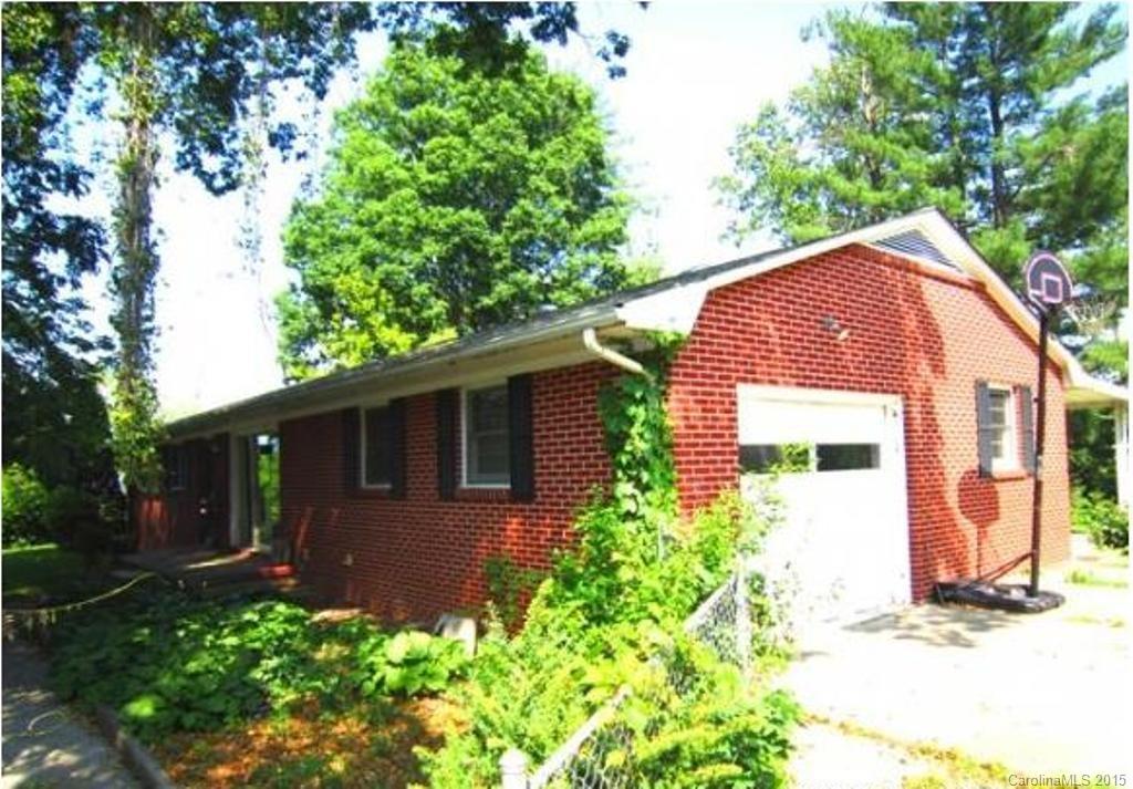 12 Water Oak Lane Candler NC 28715