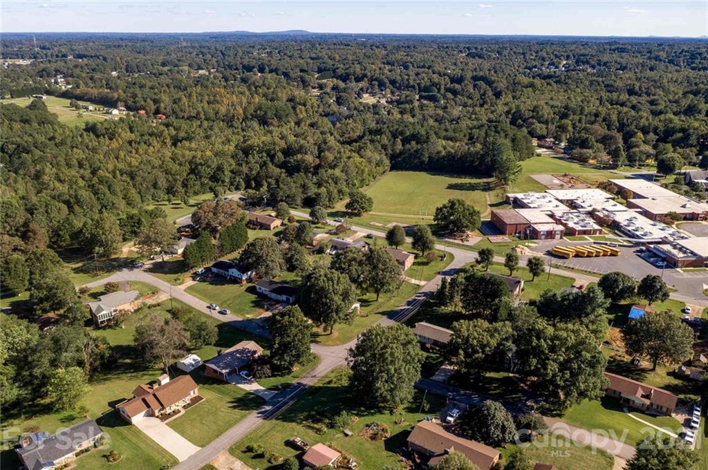 2216 37th Avenue Ne Hickory NC 28601