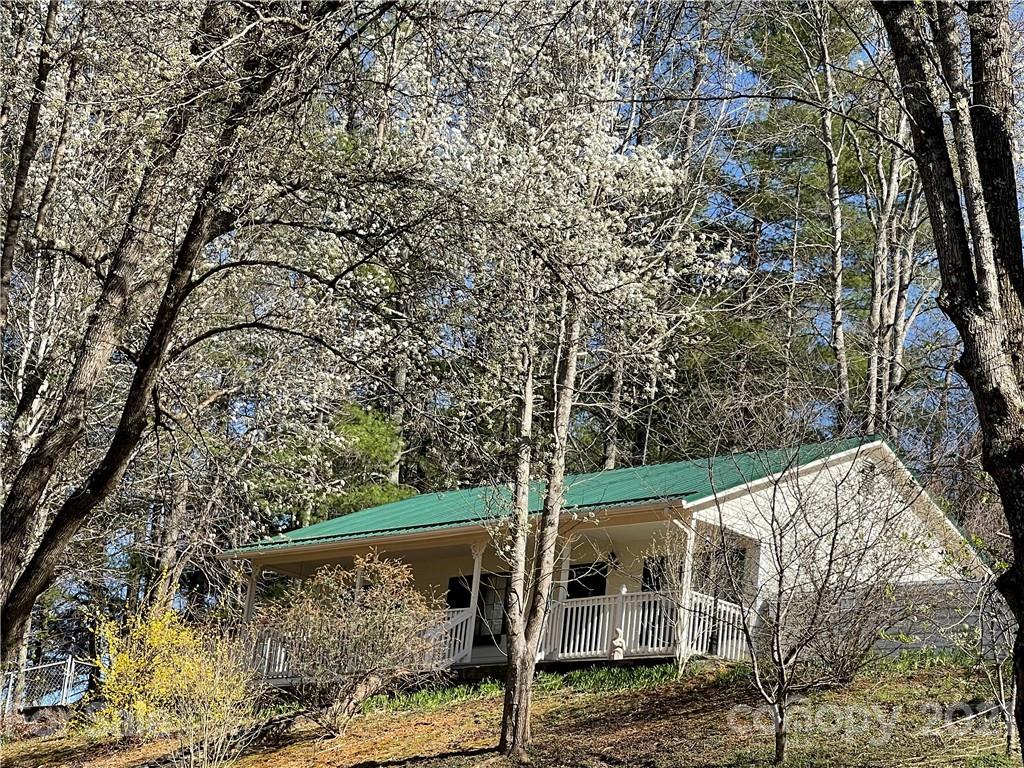 1811 Creekside Place Lenoir NC 28645