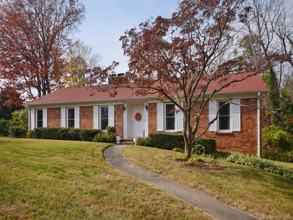 6 Crestwood Lane Candler NC 28715