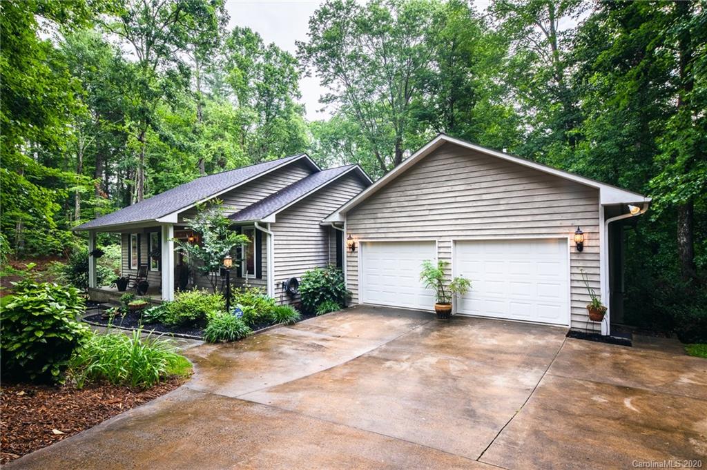 161 Hearthstone Way Horse Shoe NC 28742