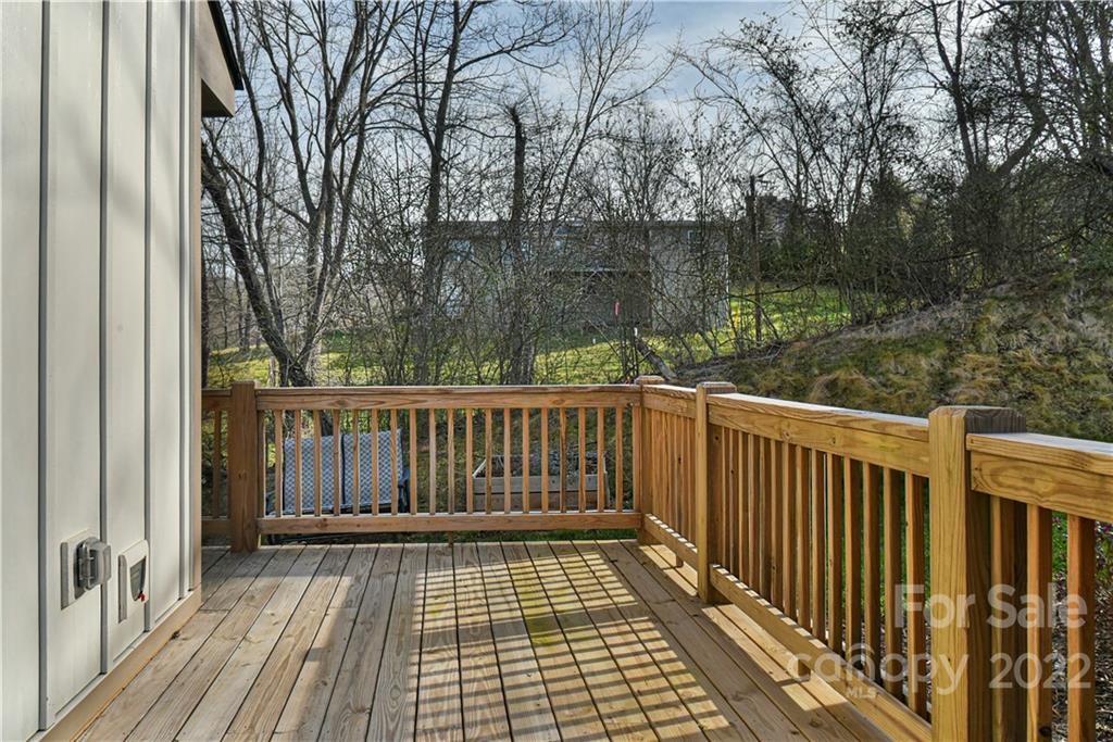 70 Wheeler Road Weaverville NC 28787
