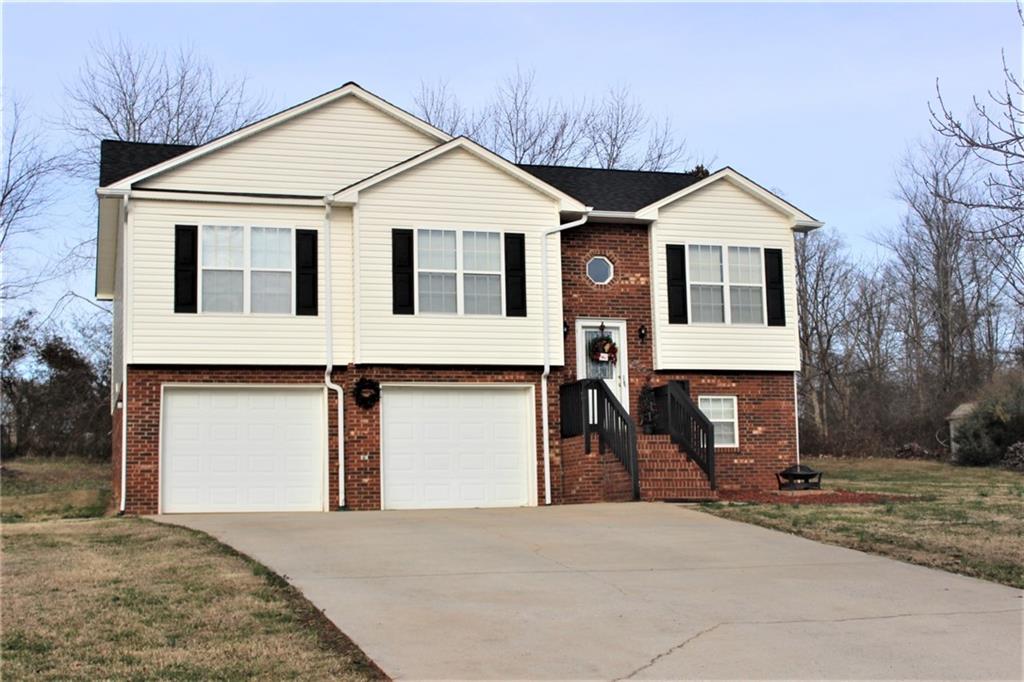 2320 Tarheel Place Lenoir NC 28645