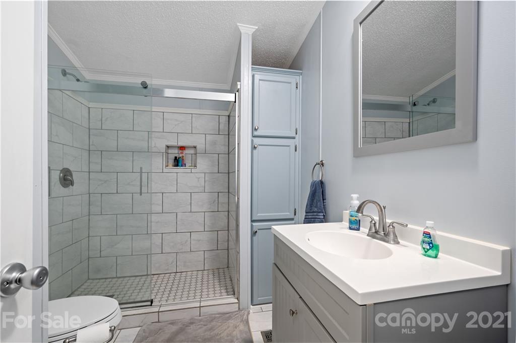 40 Mccall Mountain Road Pisgah Forest NC 28768