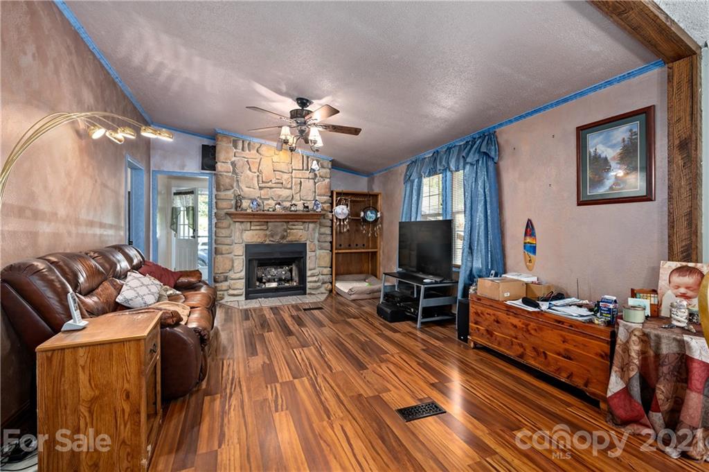 40 Mccall Mountain Road Pisgah Forest NC 28768