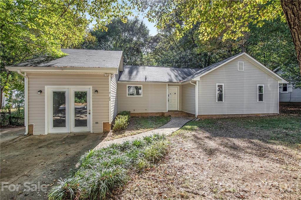 7820 Hickory Hollow Lane Charlotte NC 28227