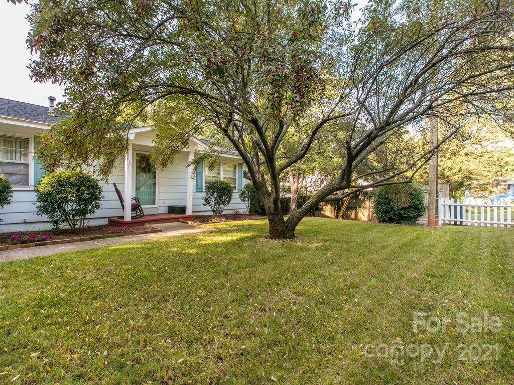 528 S Peak Street Columbus NC 28722