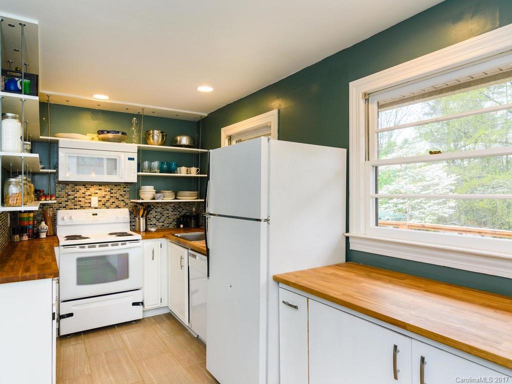 32 Woodgate Road Asheville NC 28806