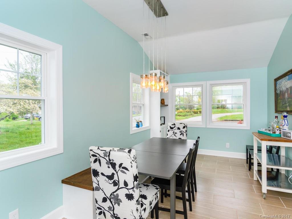 32 Woodgate Road Asheville NC 28806