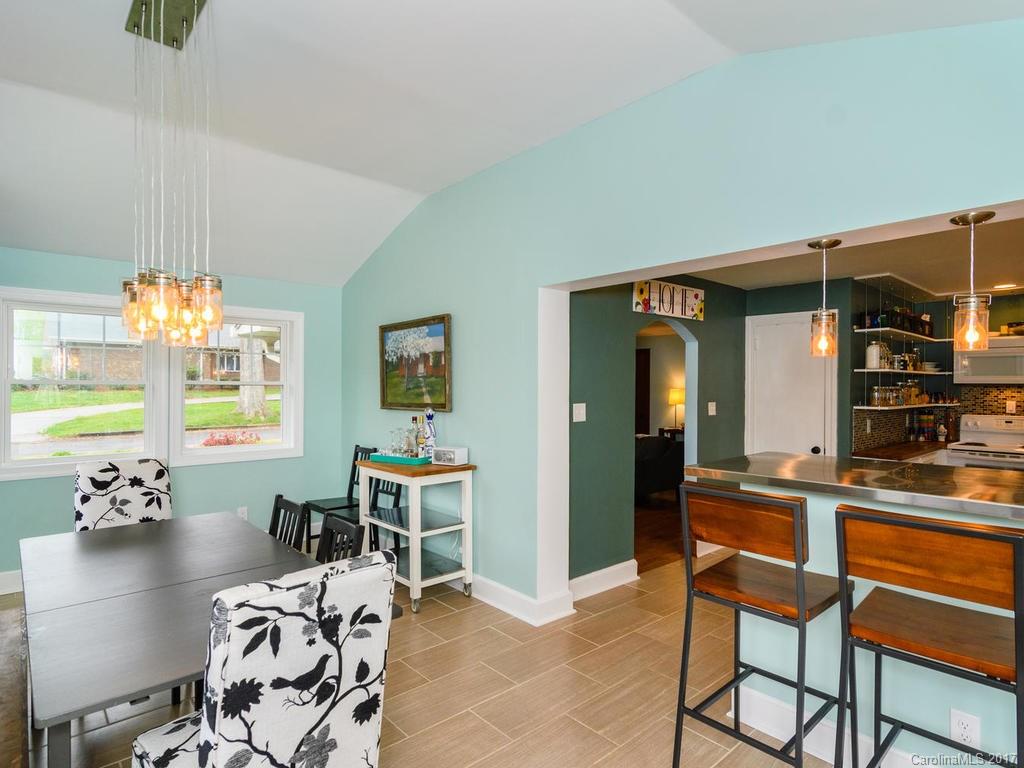 32 Woodgate Road Asheville NC 28806