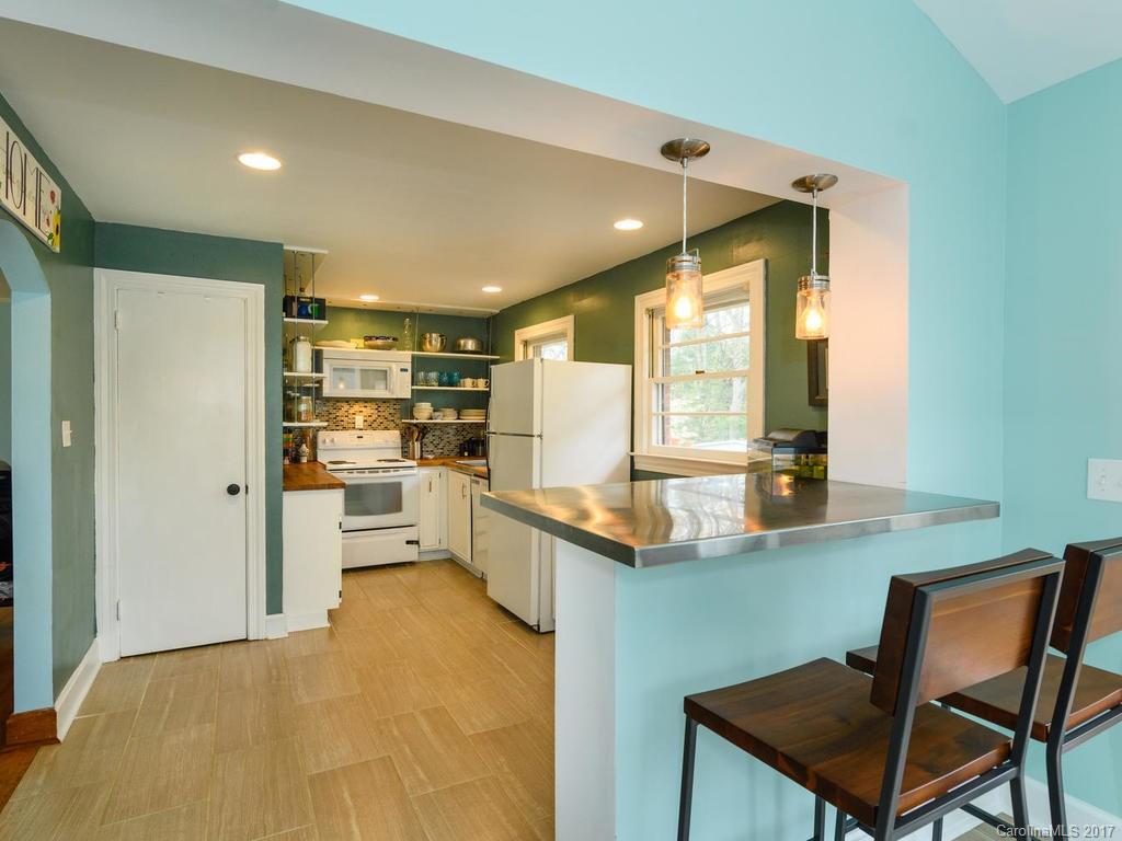 32 Woodgate Road Asheville NC 28806
