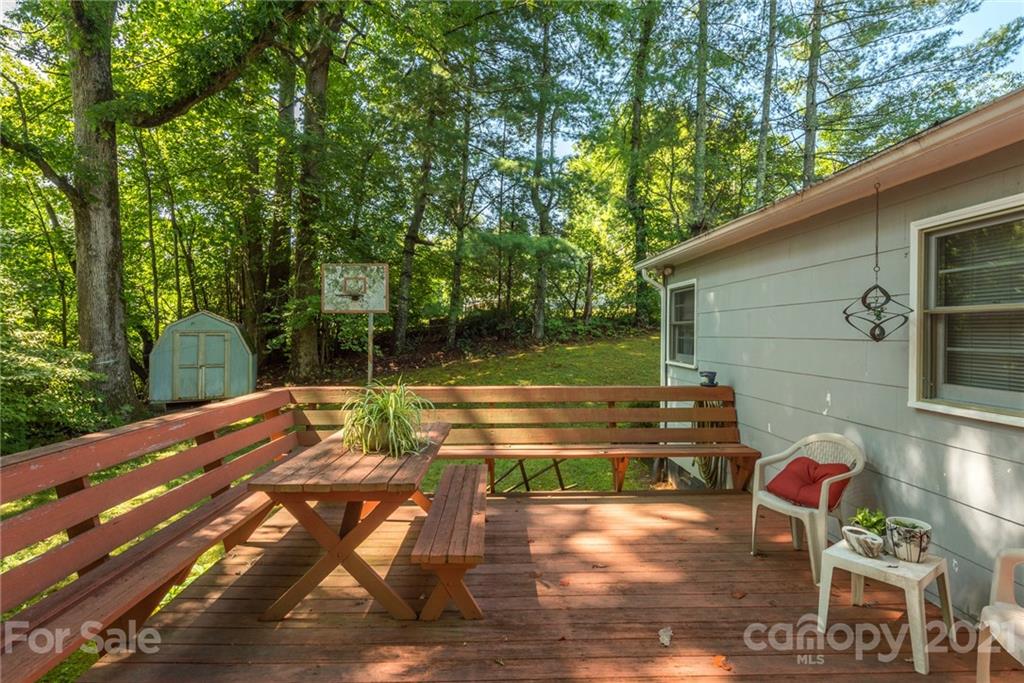 2323 Lackey Town Road Old Fort NC 28762