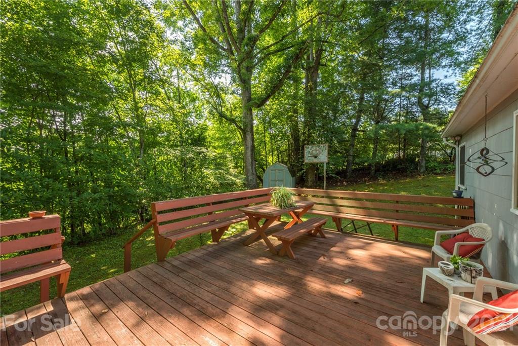 2323 Lackey Town Road Old Fort NC 28762