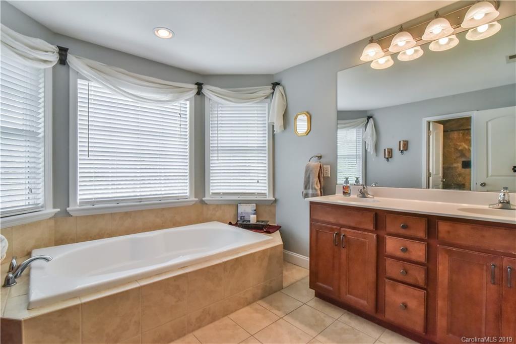 20 Linn Garden Lane Swannanoa NC 28778
