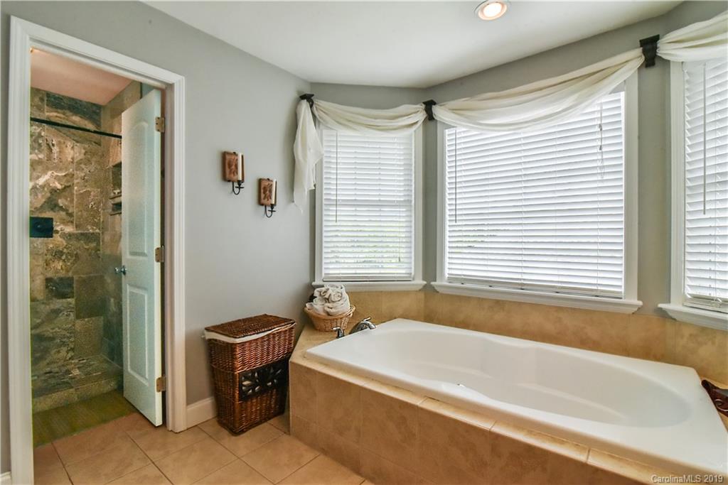 20 Linn Garden Lane Swannanoa NC 28778