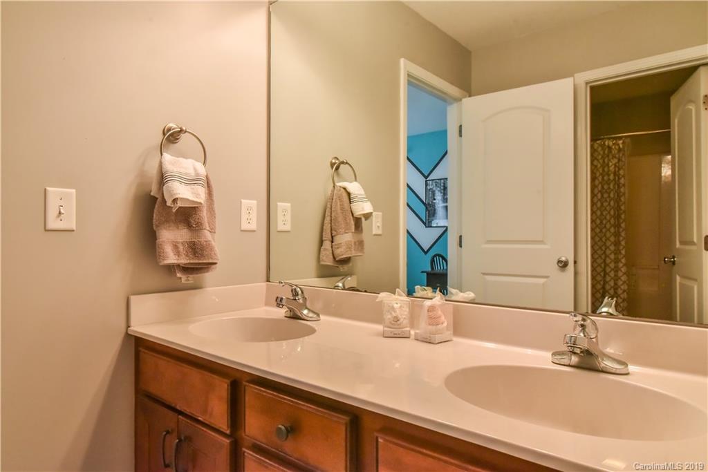 20 Linn Garden Lane Swannanoa NC 28778