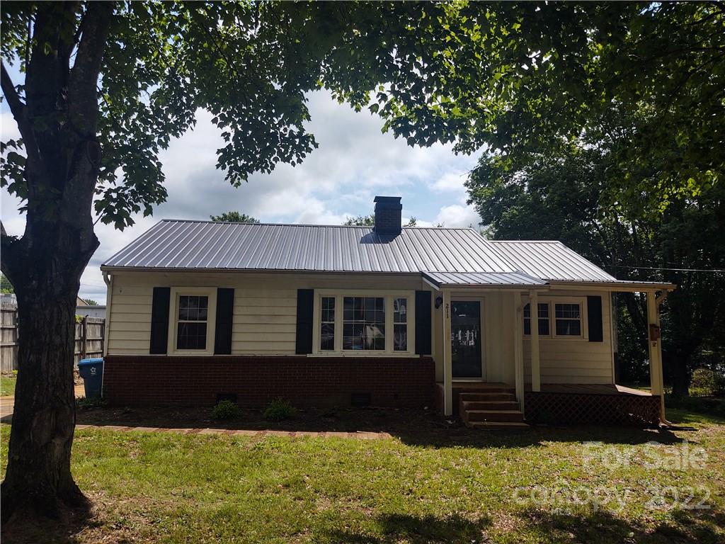 211 Willow Run Drive Forest City NC 28043