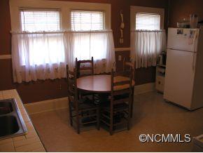 183 Brucemont Circle Asheville NC 28806