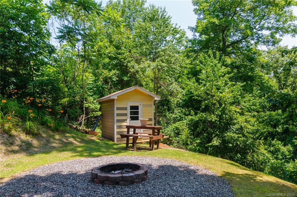 358 Blackberry Ridge Road Burnsville NC 28714