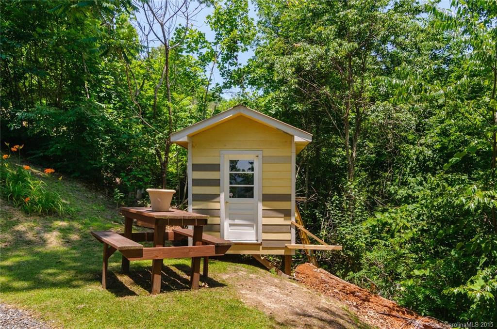 358 Blackberry Ridge Road Burnsville NC 28714