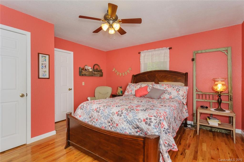 358 Blackberry Ridge Road Burnsville NC 28714