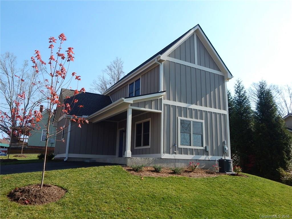 35 Pike Place Brevard NC 28712