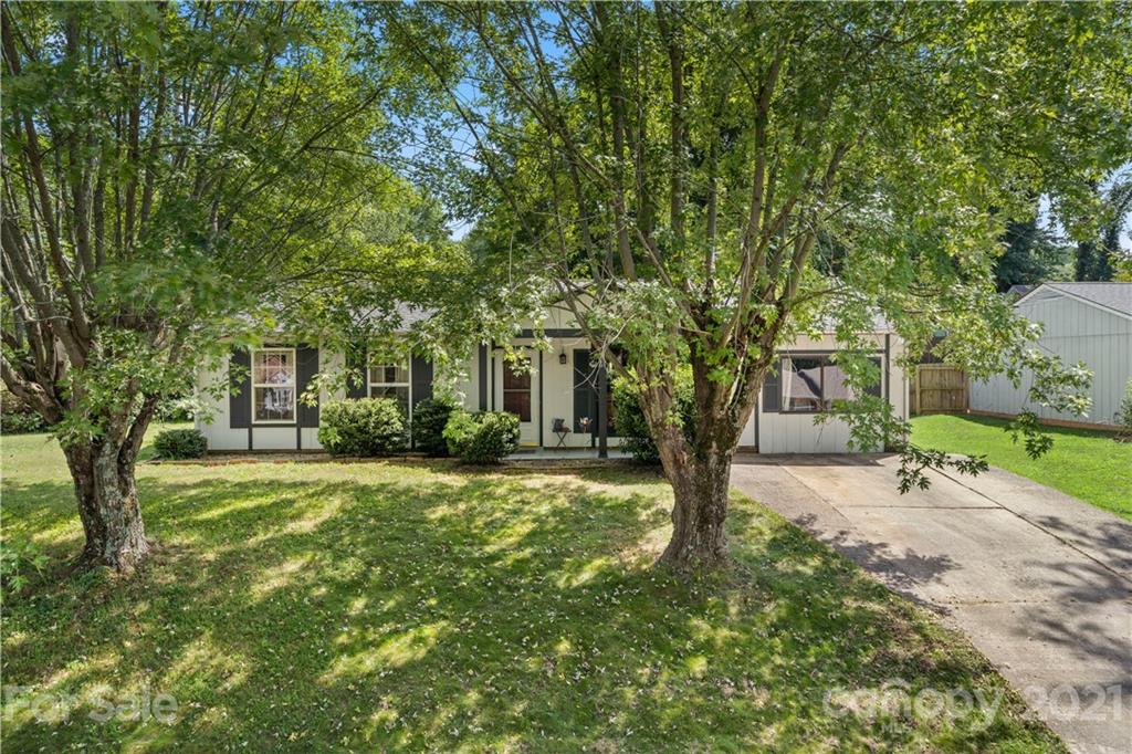 61 Tipperary Drive Asheville NC 28806