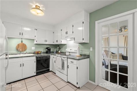 61 Tipperary Drive Asheville NC 28806