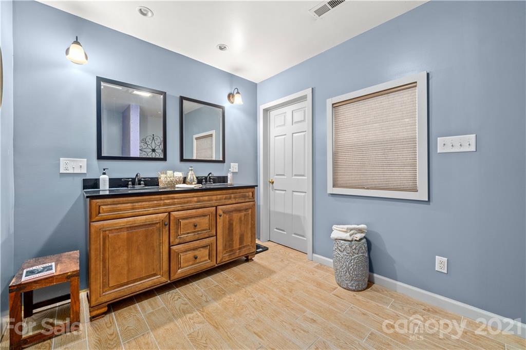 61 Tipperary Drive Asheville NC 28806