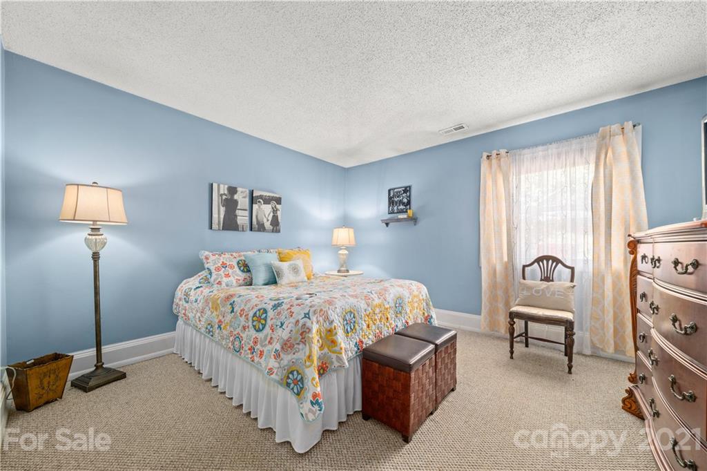61 Tipperary Drive Asheville NC 28806