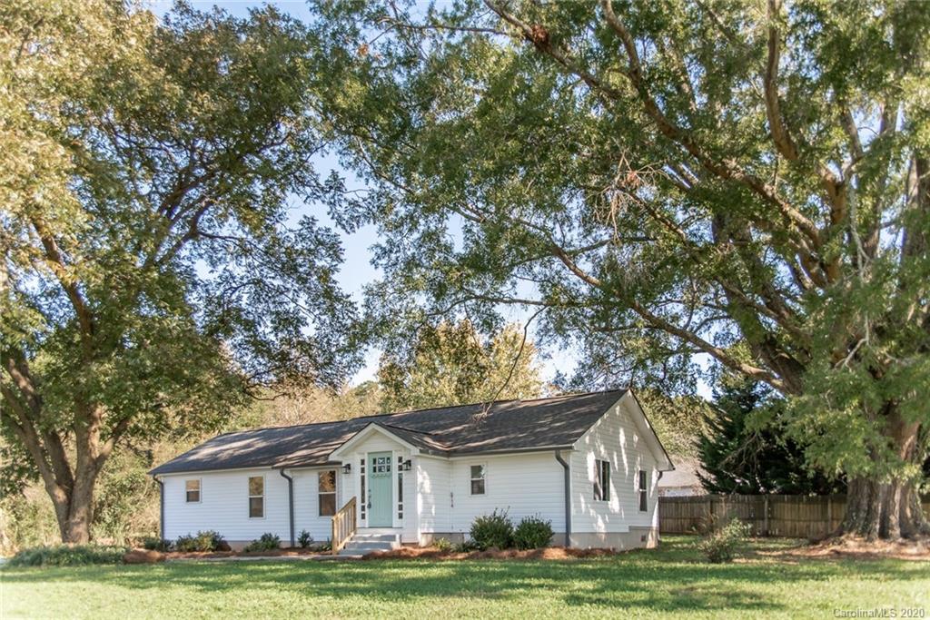 2427 Briar Trail Court Matthews NC 28104